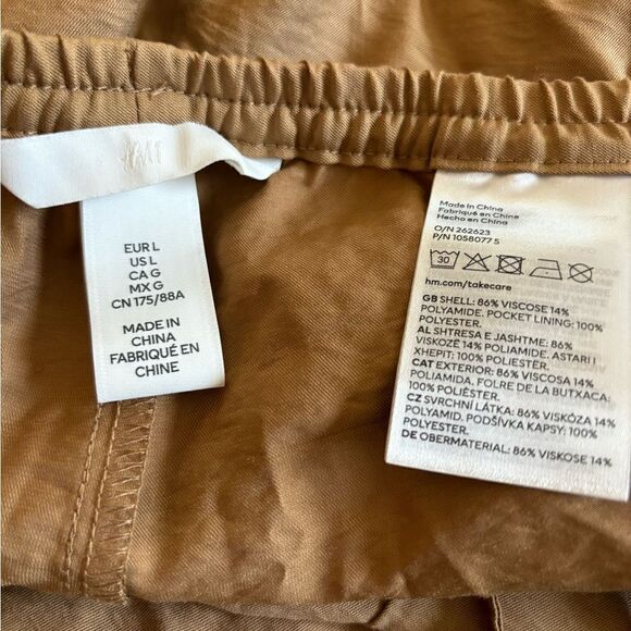 H&M woman’s used pants very light and fresh - Picture 3 of 3